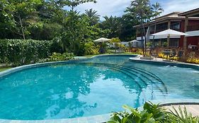 Casa de Praia em Imbassaí com Varanda, Conforto e Natureza
